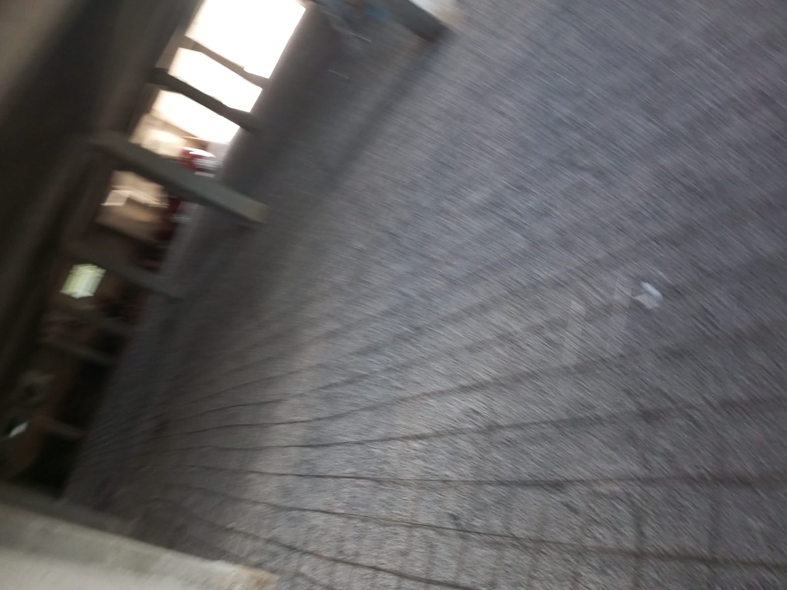 Piso de concreto antes da recuperação